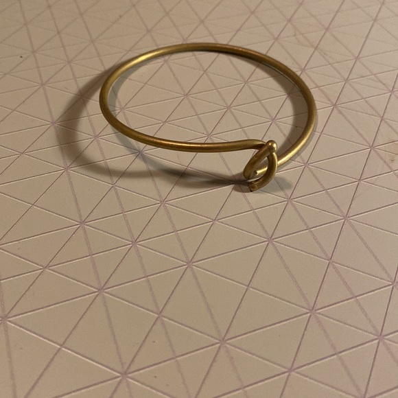 Gold Metal Bracelet - Picture 2 of 3